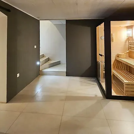 Luxurious In With Sauna Tatil Evi Poljane