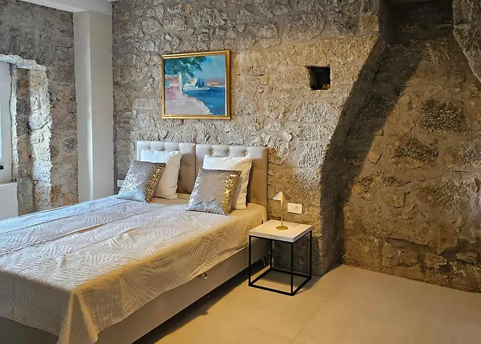 Tatil Evi Luxurious In With Sauna Poljane