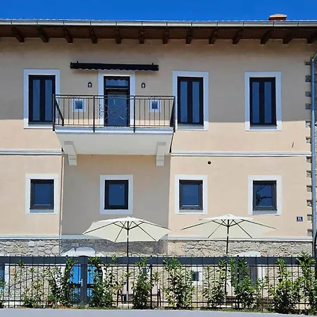 Nice Home In Poljane With Sauna Casa vacanze *